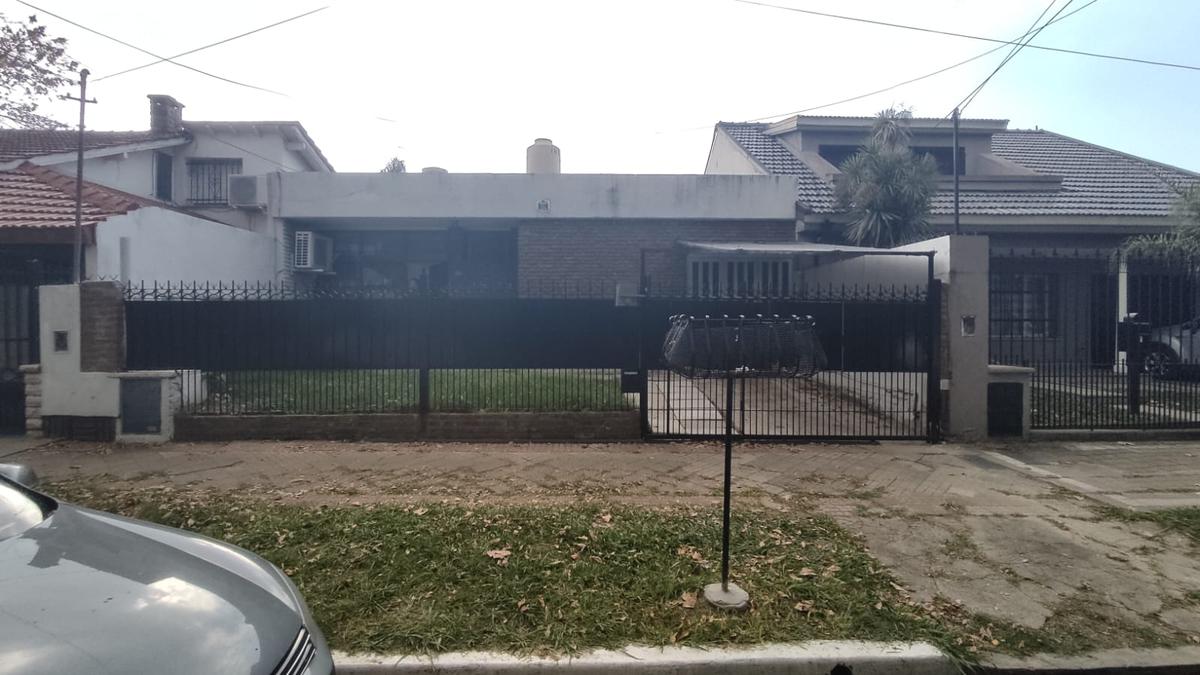 #5459493 | Venta | Casa | Temperley (Núñez Propiedades)