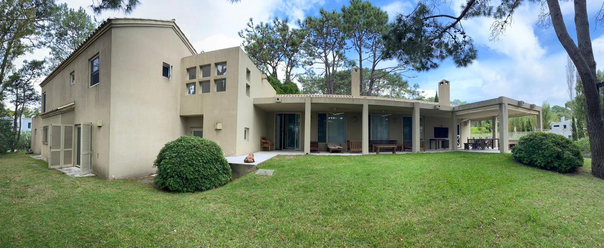 #2422842 | Venta | Casa | Punta del Este (Grupo  Torres G)