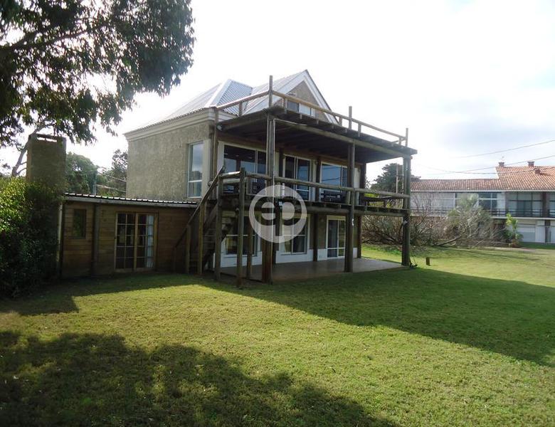 #3237705 | Alquiler Temporal | Casa | Punta Ballena (Emiliano Pedrozo)