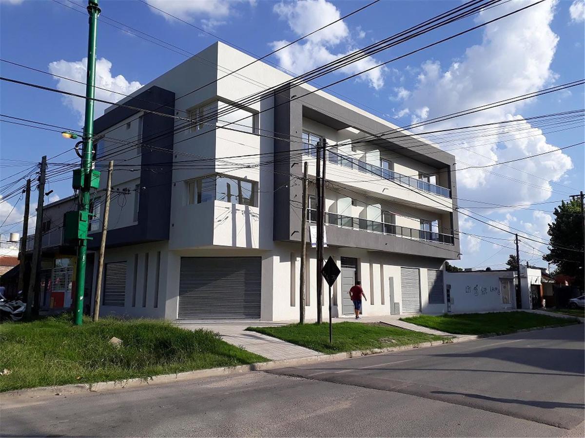 #846260 | Venta | Departamento | Los Hornos (Estudio Yacoub)