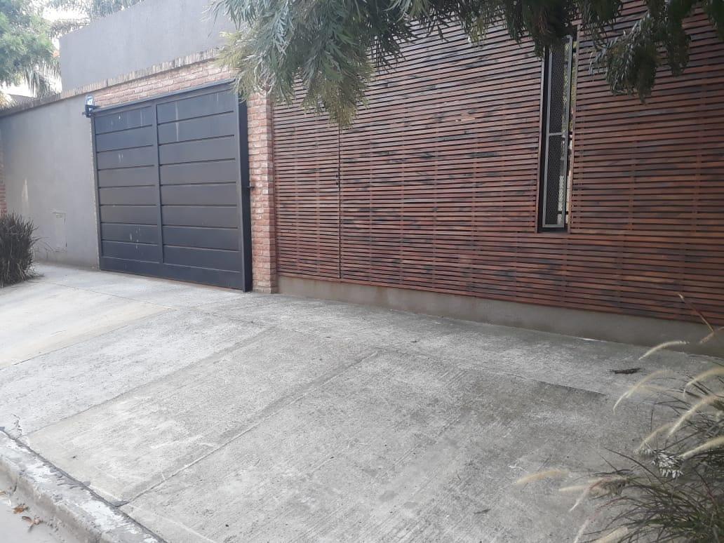 #1677191 | Venta | Casa | El Palomar (Pintimalli Propiedades)