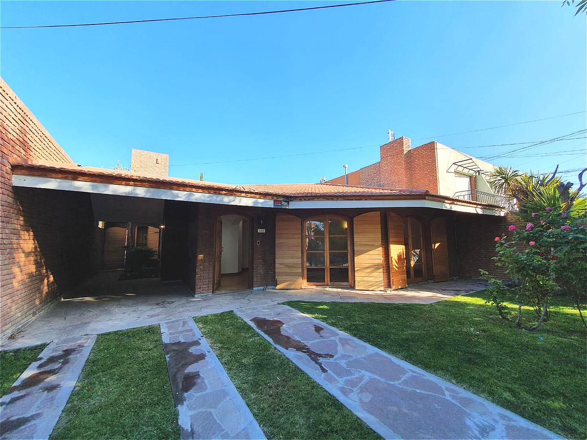 #3873173 | Venta | Casa | Trelew (Patricia Inmobiliaria)