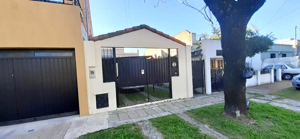 #2246582 | Venta | PH | Villa Galicia (Cabrera Propiedades)