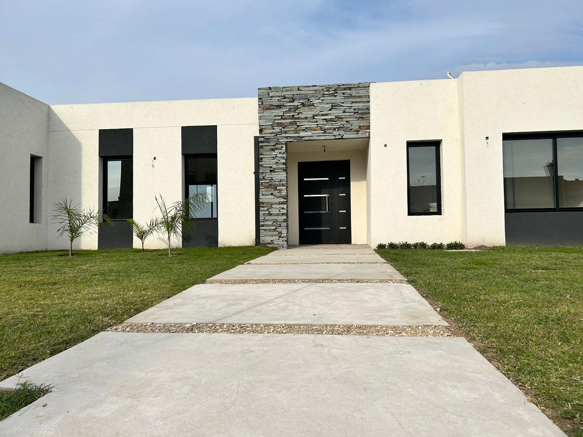 #4652235 | Venta | Casa | Santo Tomas (Matias Di Risio Propiedades)