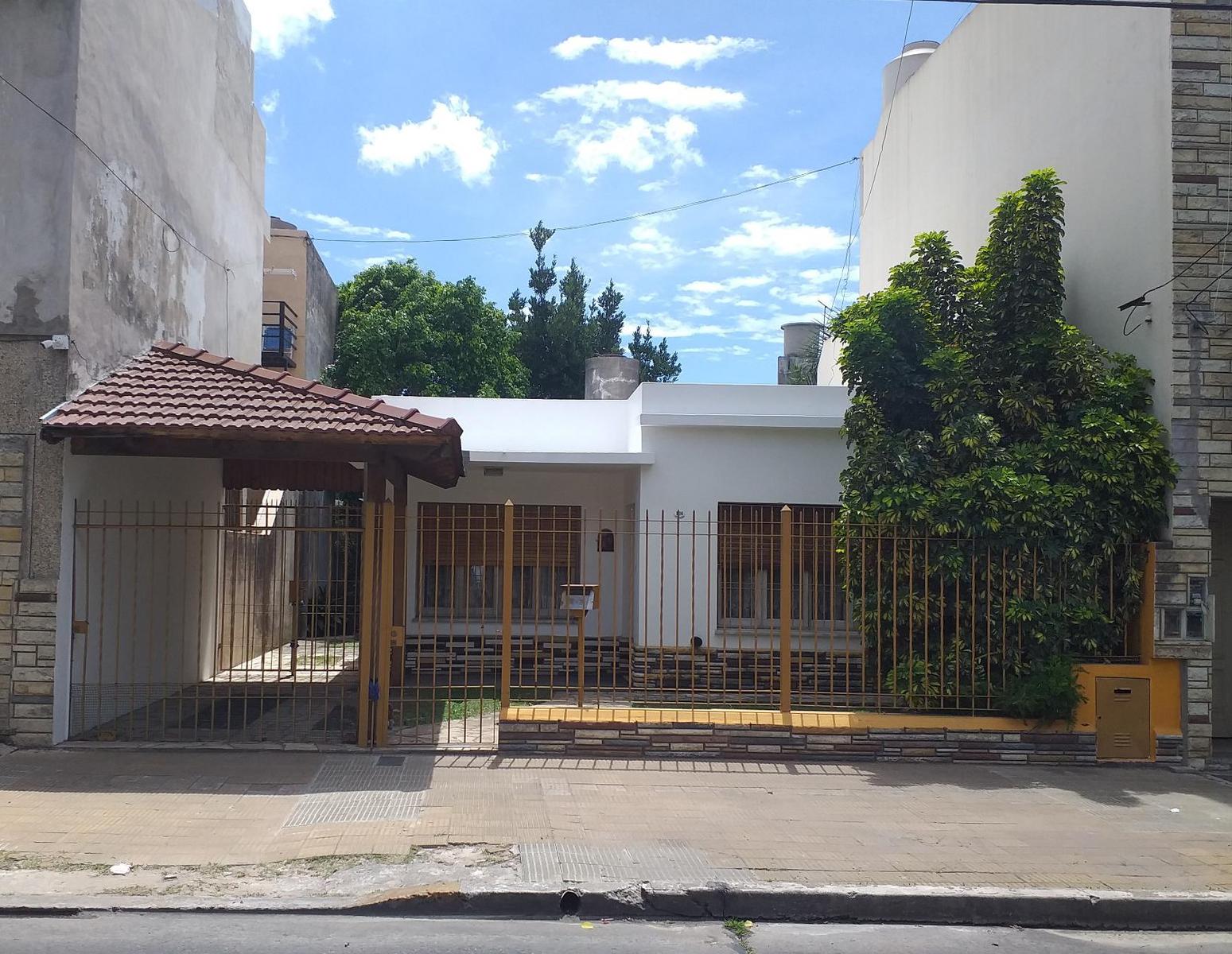 #4840418 | Venta | Casa | Ramos Mejia Sur (Lauria)