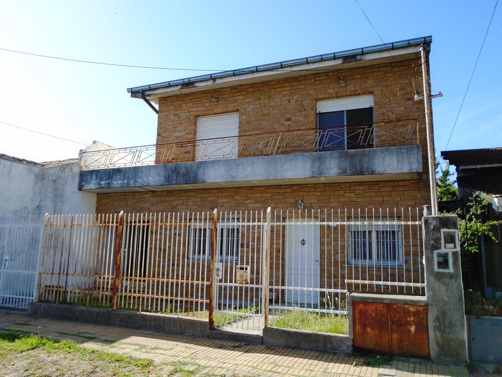 #3868956 | Venta | Casa | Villa Adelina (Ruiz Propiedades)