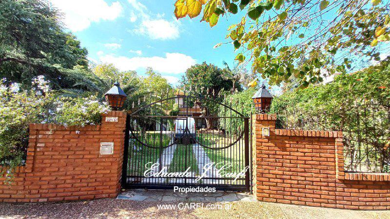 #4270109 | Venta | Casa | Castelar Norte (EDUARDO J. CARFI Propiedades)