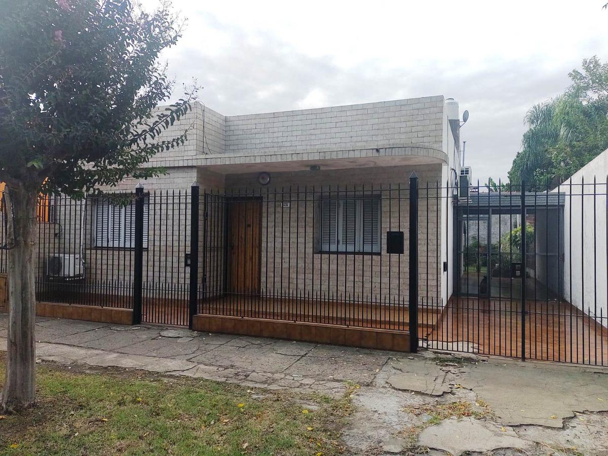 #3979450 | Venta | Casa | Lomas De Zamora (Panizzi)