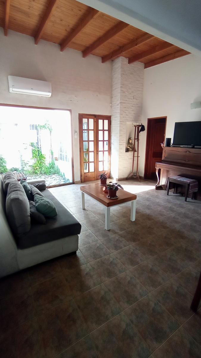 #4963006 | Venta | Casa | La Plata (Estudio Yacoub)