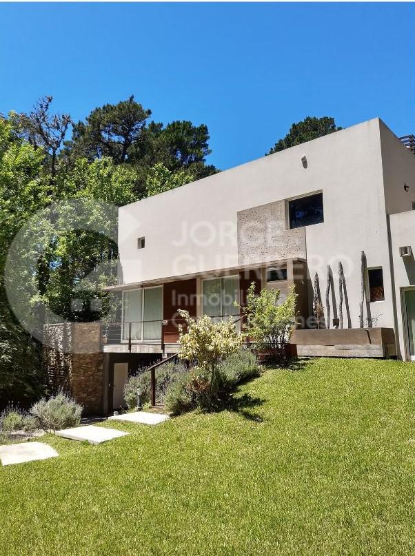 #3820440 | Alquiler | Casa | Carilo (Jorge Guerrero Inmobiliaria Construcciones)