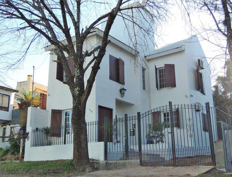 #787518 | Venta | Casa | Colon (Inmobiliaria Bravo)