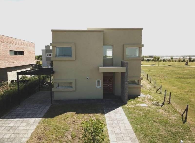 #2481485 | Venta | Casa | Puertos del Lago (Ricardo Tiscornia Propiedades)