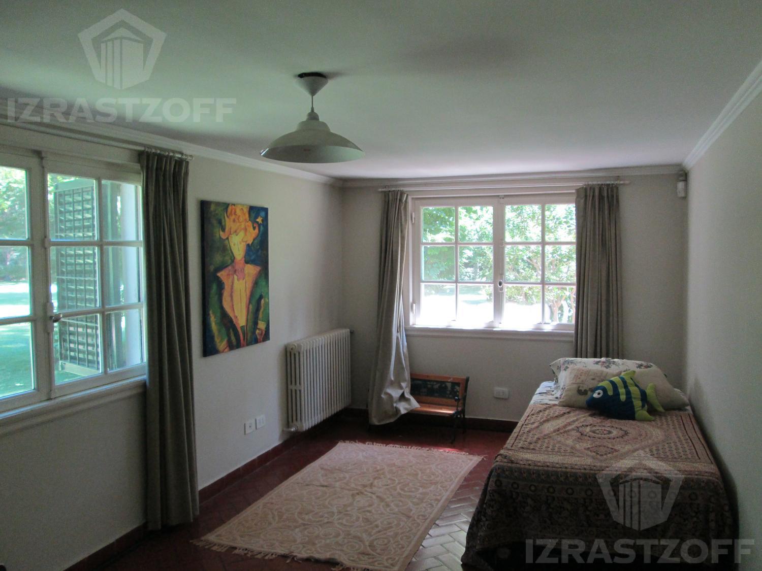 #207816 | Sale | House | Mayling Club De Campo (Izrastzoff Agentes Inmobiliarios)