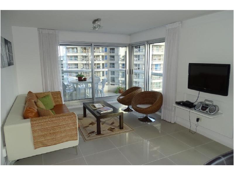 #3239298 | Temporary Rental | Apartment | Playa Brava (Emiliano Pedrozo)