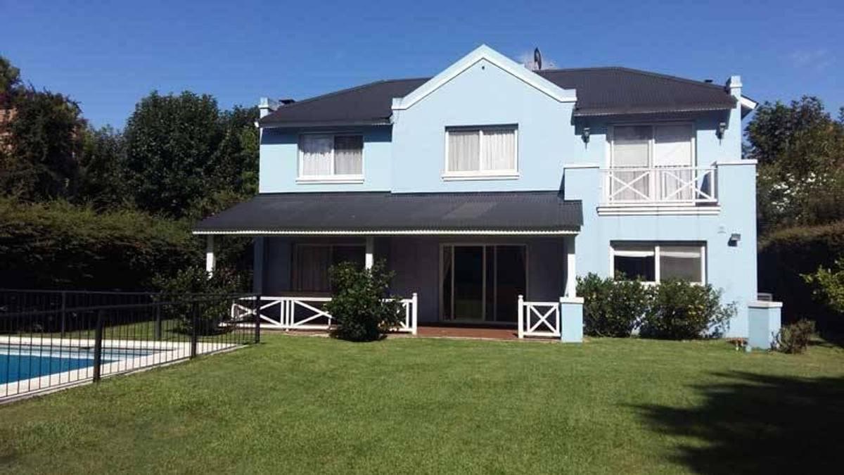 #2546295 | Sale | House | Countries y Barrios Cerrados (Moresco Real Estate)