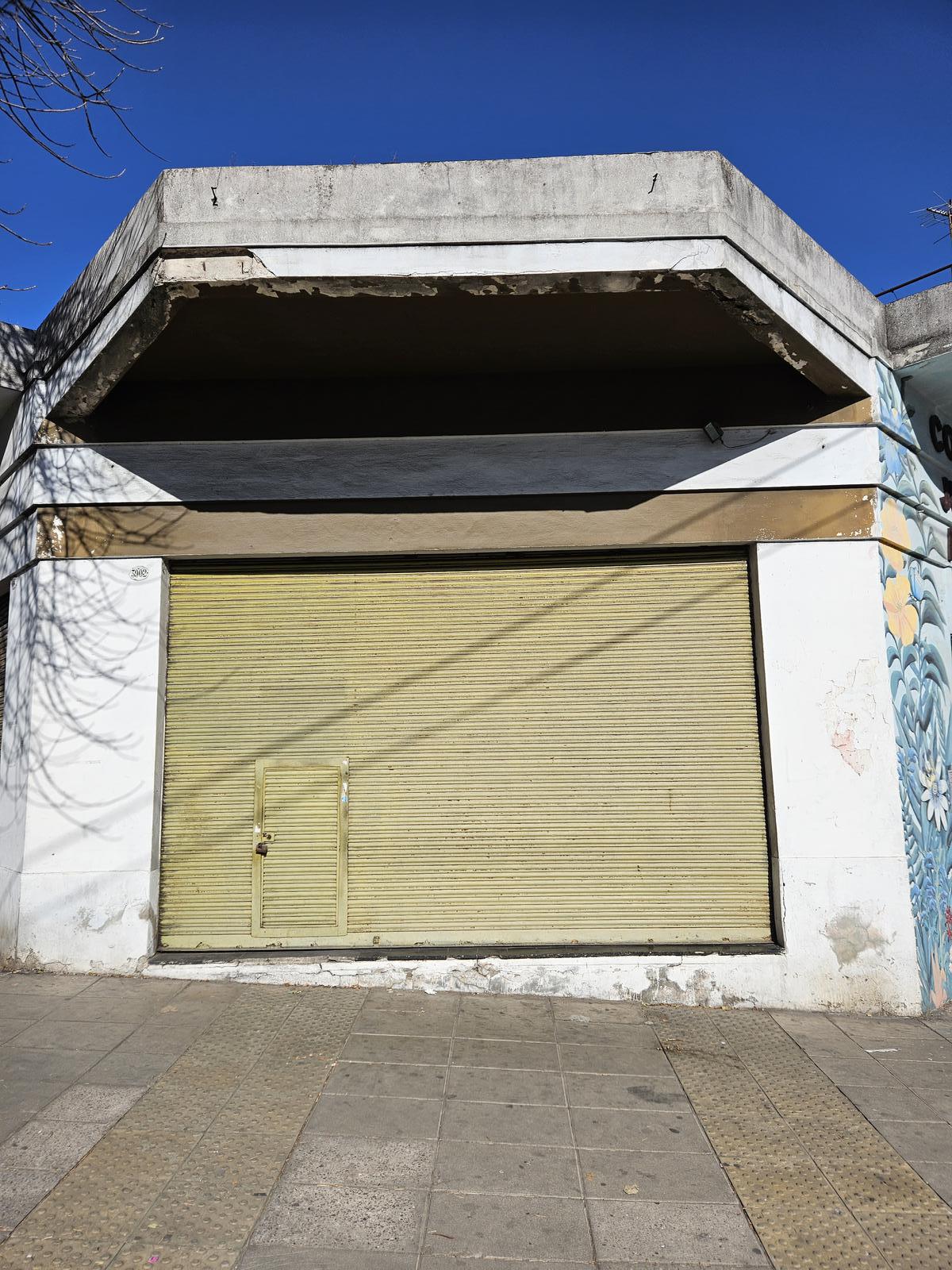 #4188059 | Venta | Local | Pompeya (Gustavo Hirigoyen Propiedades)