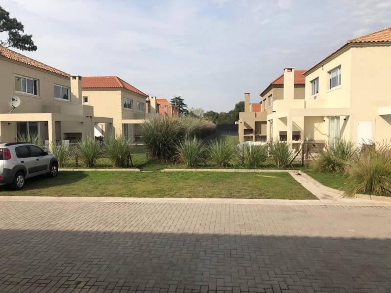 #5492648 | Venta | Casa | Village (Vallier)