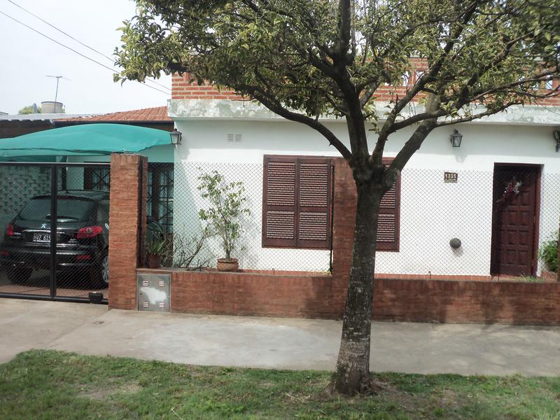 #568488 | Venta | Casa | Burzaco (Toneguzzo Inmobiliaria)