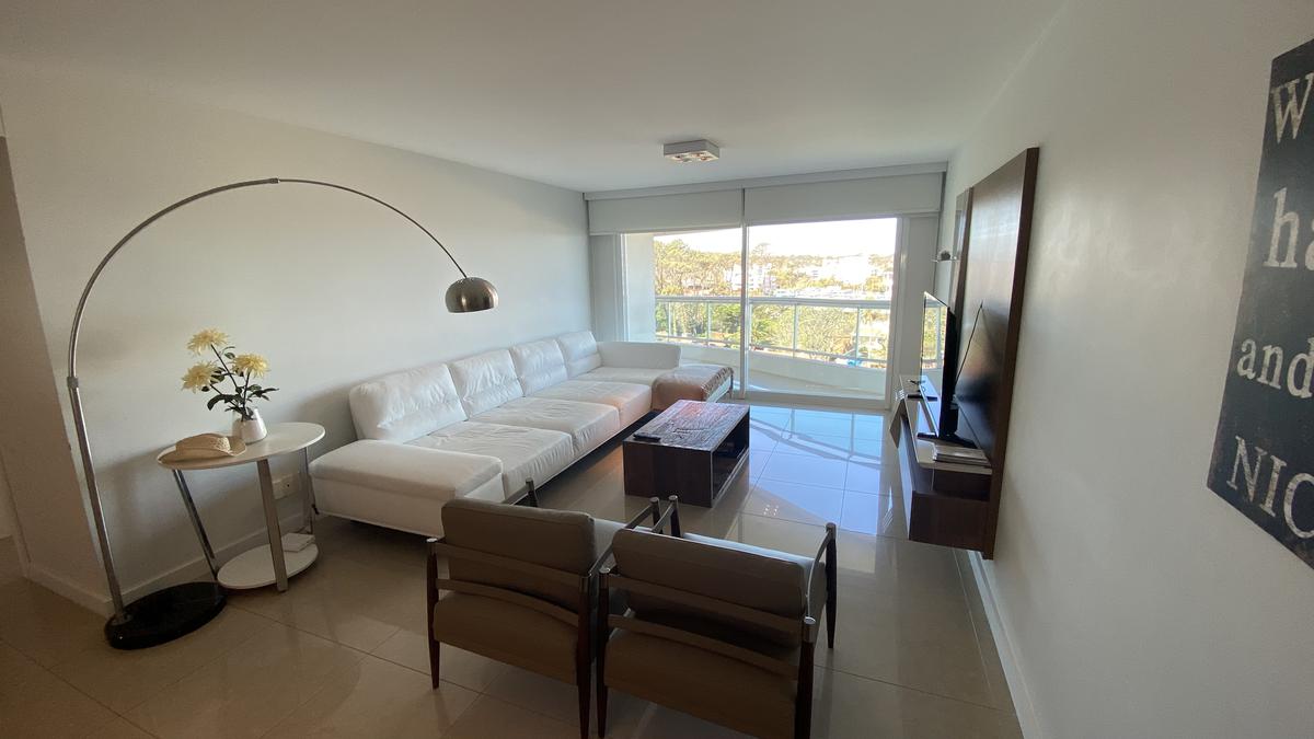 #2203450 | Temporary Rental | Apartment | Playa Mansa (Punto inmobiliario)