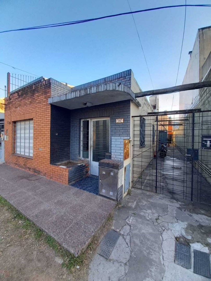 #5349420 | Sale | House | Quilmes Oeste (Abriola propiedades)