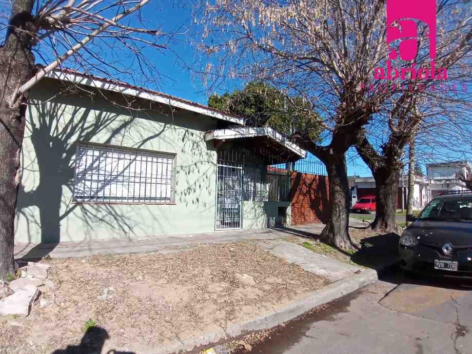 #5351559 | Sale | House | Ezpeleta Este (Abriola propiedades)