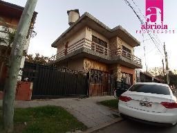 #5468466 | Venta | Casa | Ezpeleta Este (Abriola propiedades)