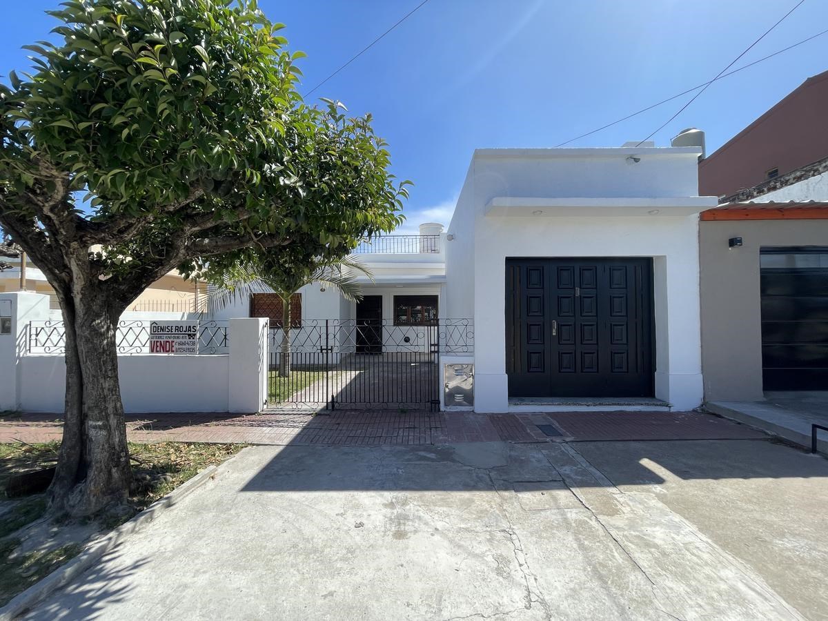 #5476265 | Venta | Casa | Ezpeleta Oeste (Abriola propiedades)