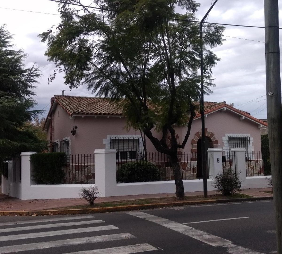 #4919448 | Alquiler | Casa | San Fernando (Aragona Propiedades)