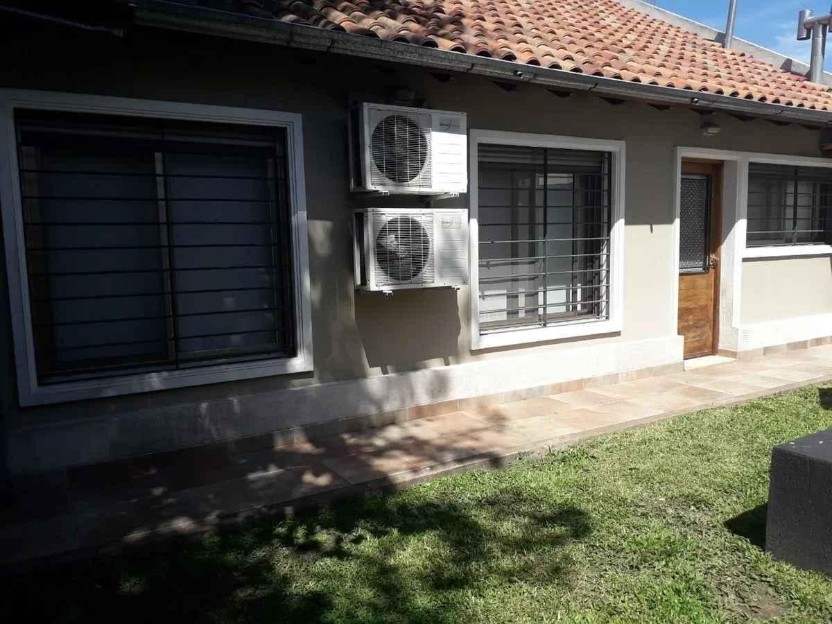 #3212501 | Venta | Casa | Castelar (Carolina Amato Propiedades)