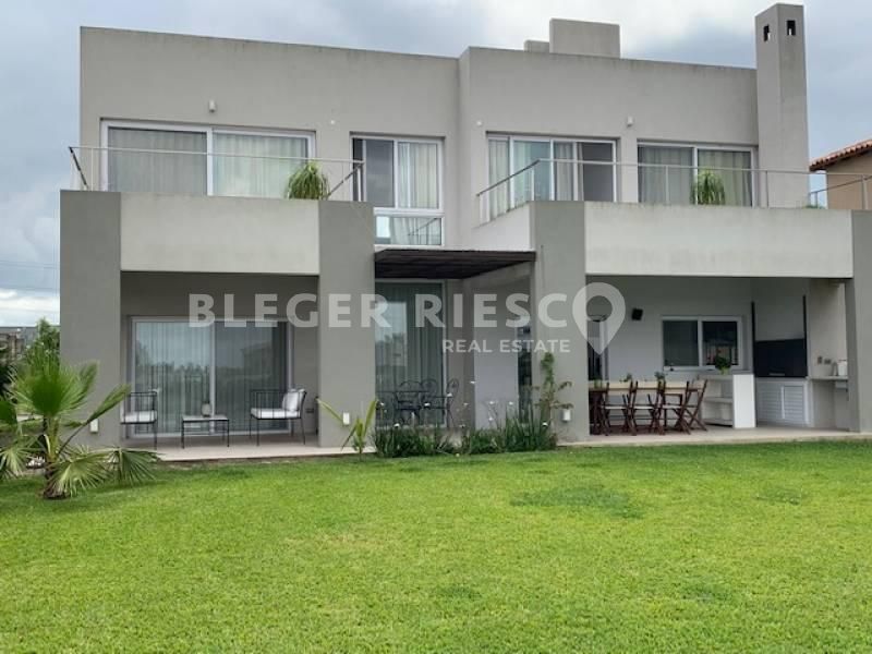 #4974598 | Alquiler | Casa | San Francisco (Bleger-Riesco Real State)