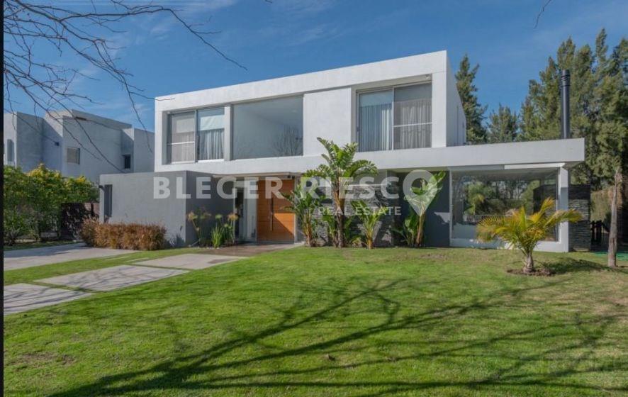 #2014138 | Rental | House | El Encuentro (Bleger-Riesco Real State)