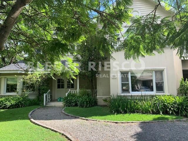 #1873970 | Venta | Casa | Larena Country Club (Bleger-Riesco Real State)