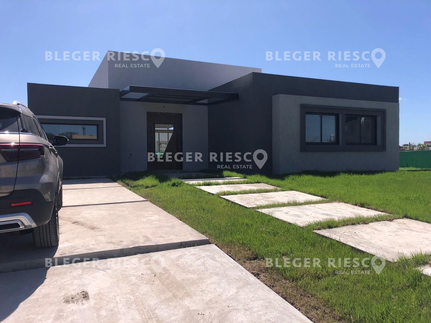 #3994830 | Venta | Casa | Argentina (Bleger-Riesco Real State)