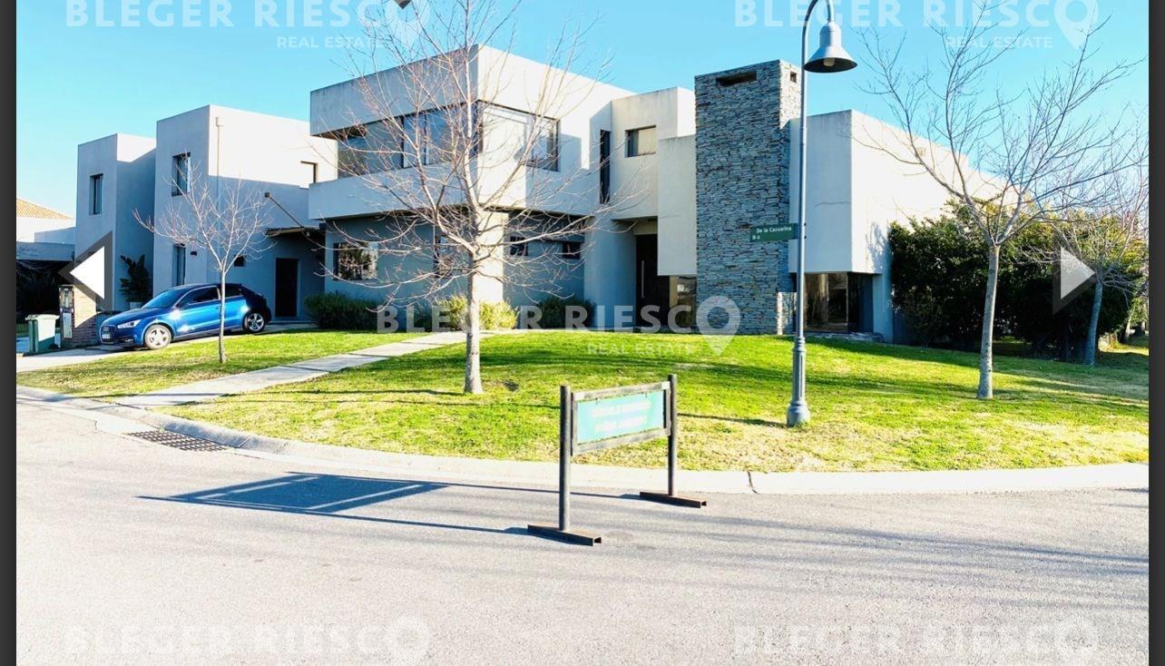 #3994833 | Venta | Casa | Argentina (Bleger-Riesco Real State)