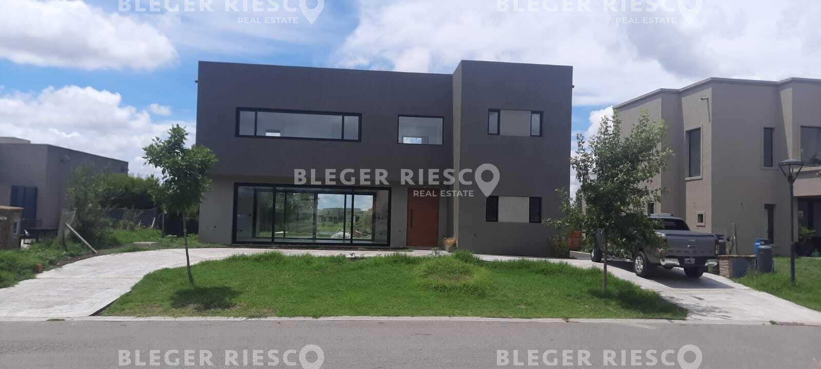 #4342862 | Sale | House | El Canton (Bleger-Riesco Real State)