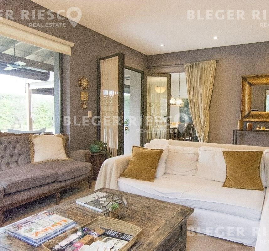 #5127212 | Venta | Casa | Los Sauces (Bleger-Riesco Real State)