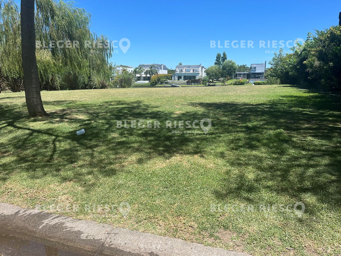 #4899488 | Sale | Lot | Los Lagos (Bleger-Riesco Real State)
