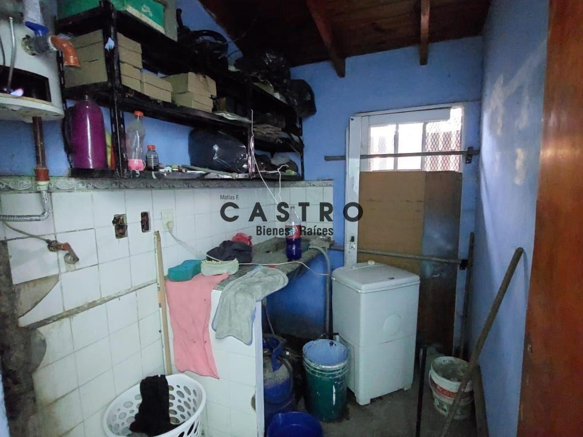 #4374009 | Sale | House | Libertad (Castro Bienes Raices)