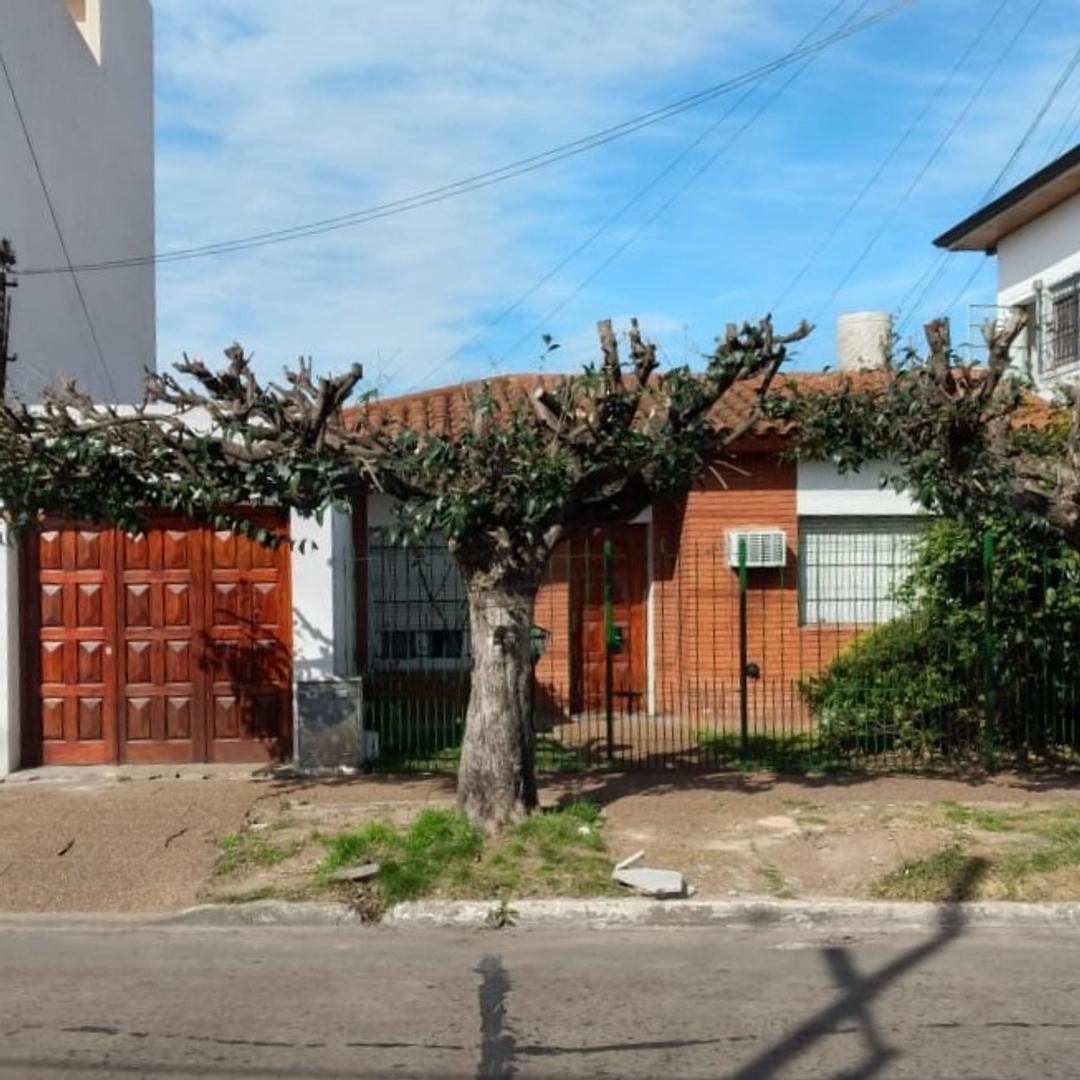 #3159446 | Venta | Casa | Quilmes (Claudio Goñi Inmobiliaria)