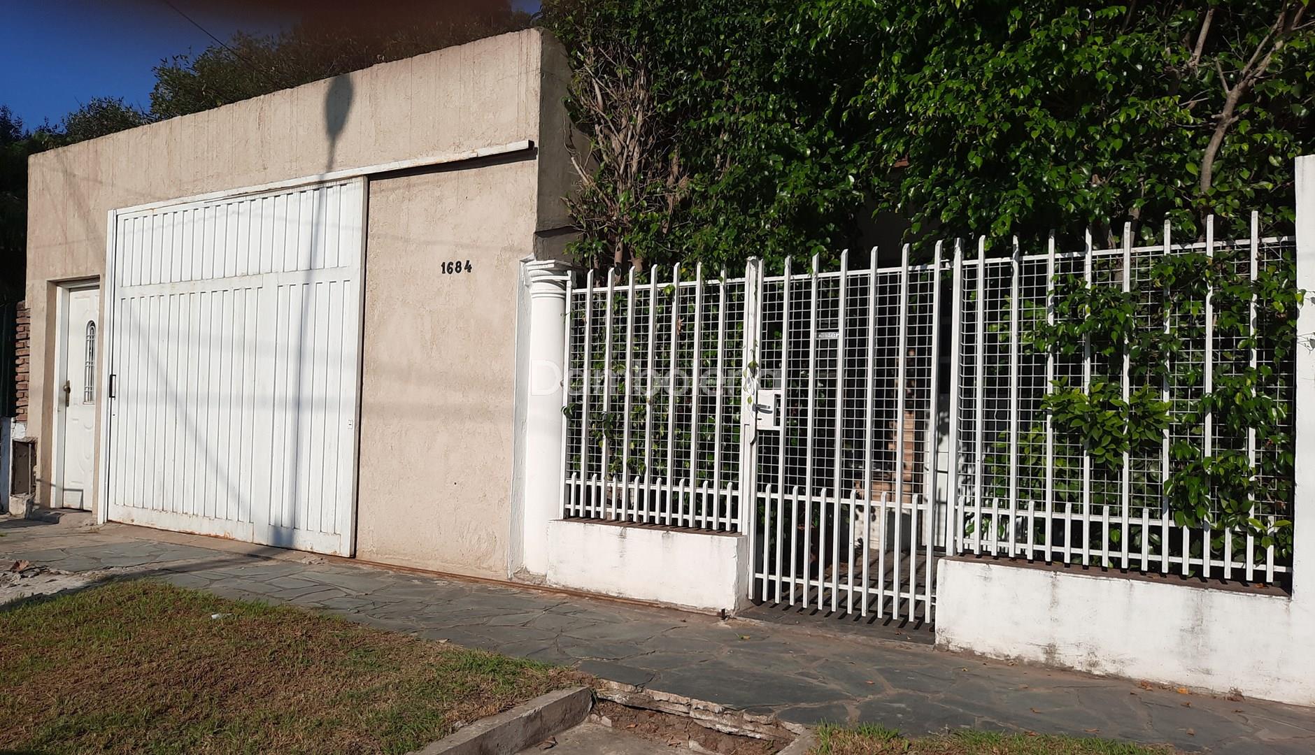 #1926490 | Venta | Casa | Moron (Dambolena)