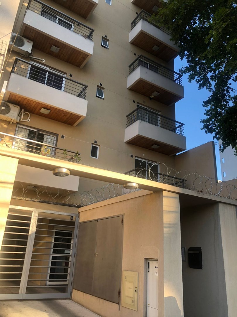 #3911842 | Venta | Departamento | Caseros (FB SOLUCIONES INMOBILIARIAS)