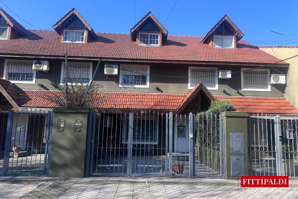 #5417694 | Venta | Casa | Martinez (Fittipaldi Propiedades)