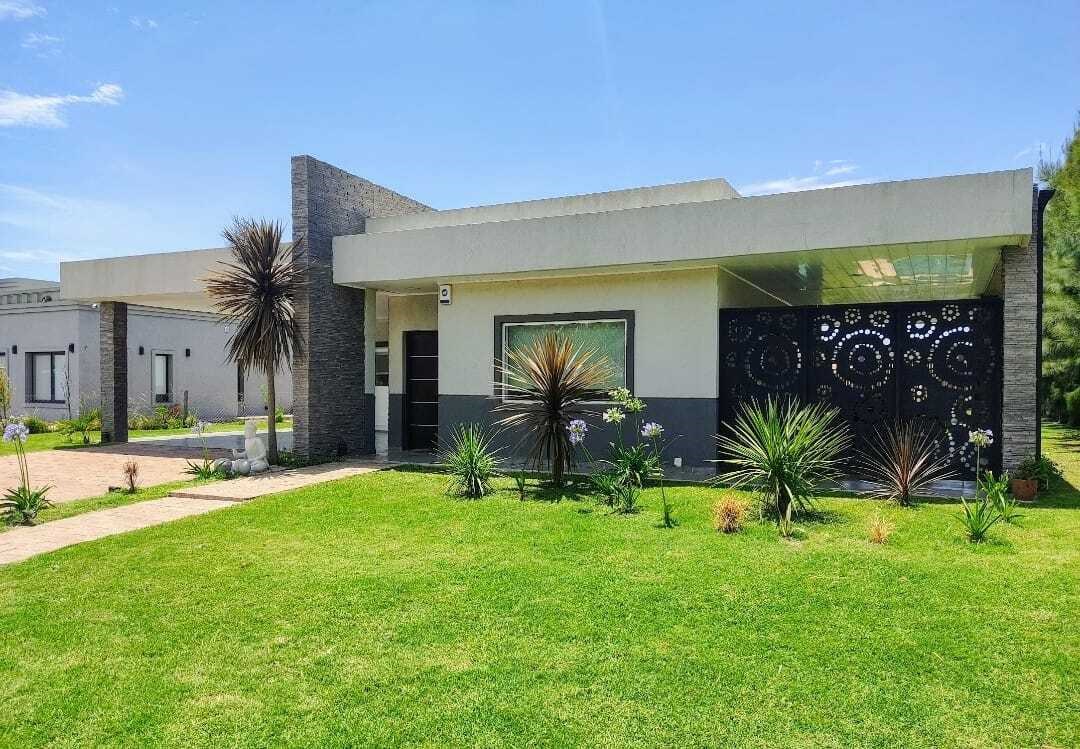 #5371333 | Venta | Casa | Argentina (Fernando E. Paladino Propiedades)