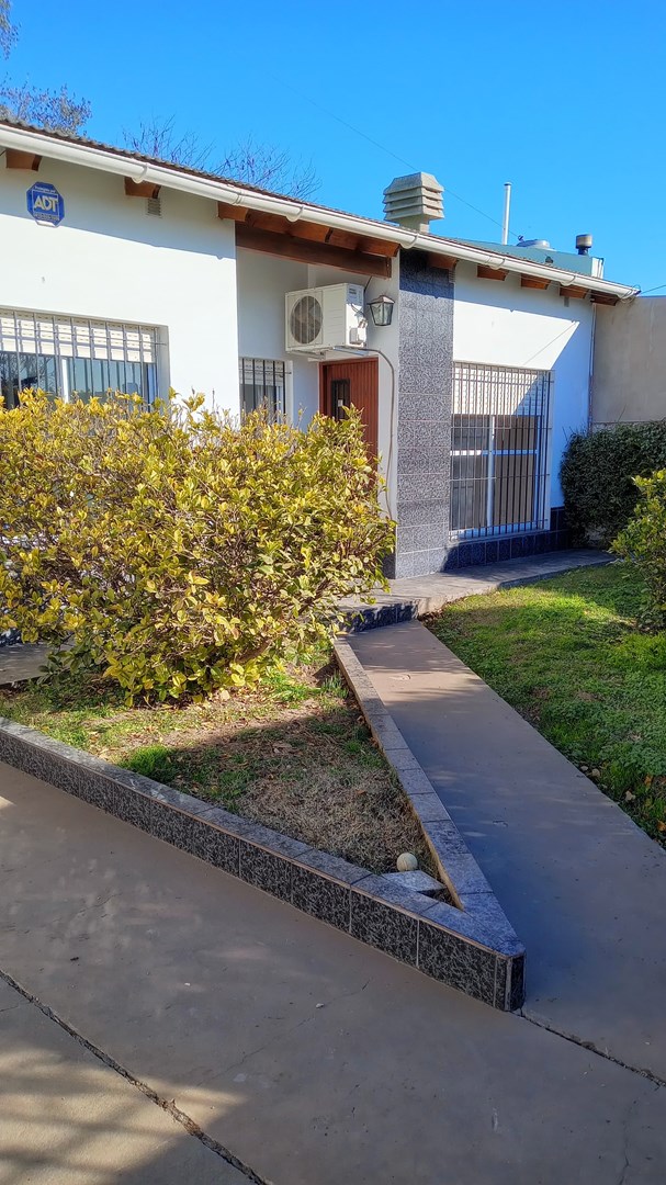 #5340432 | Venta | Casa | Lobos (Gregori Bienes Raices)