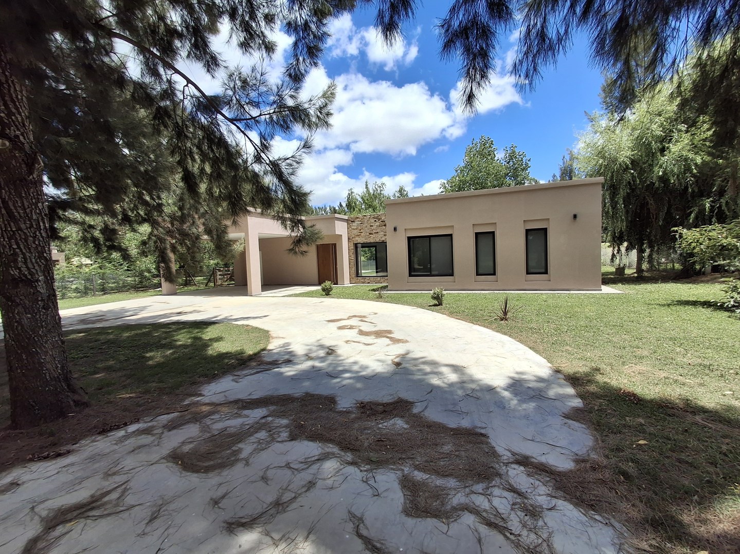 #5492615 | Venta | Casa | Argentina (Goldstrom Propiedades)