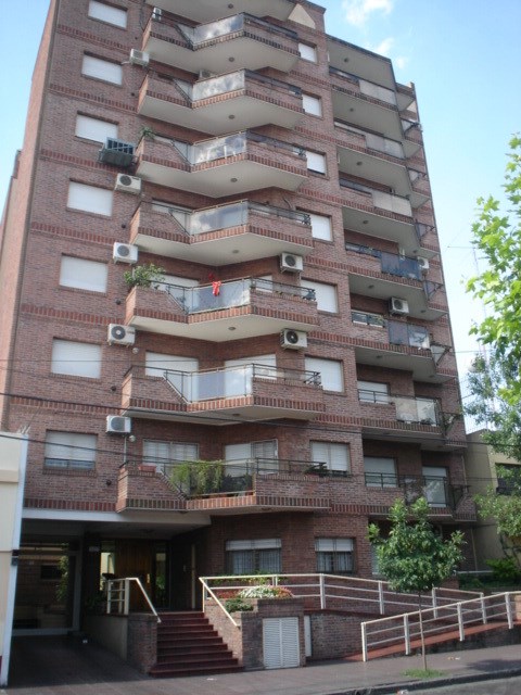 #5477680 | Alquiler | Departamento | Moron (H. Milano y Cia.)