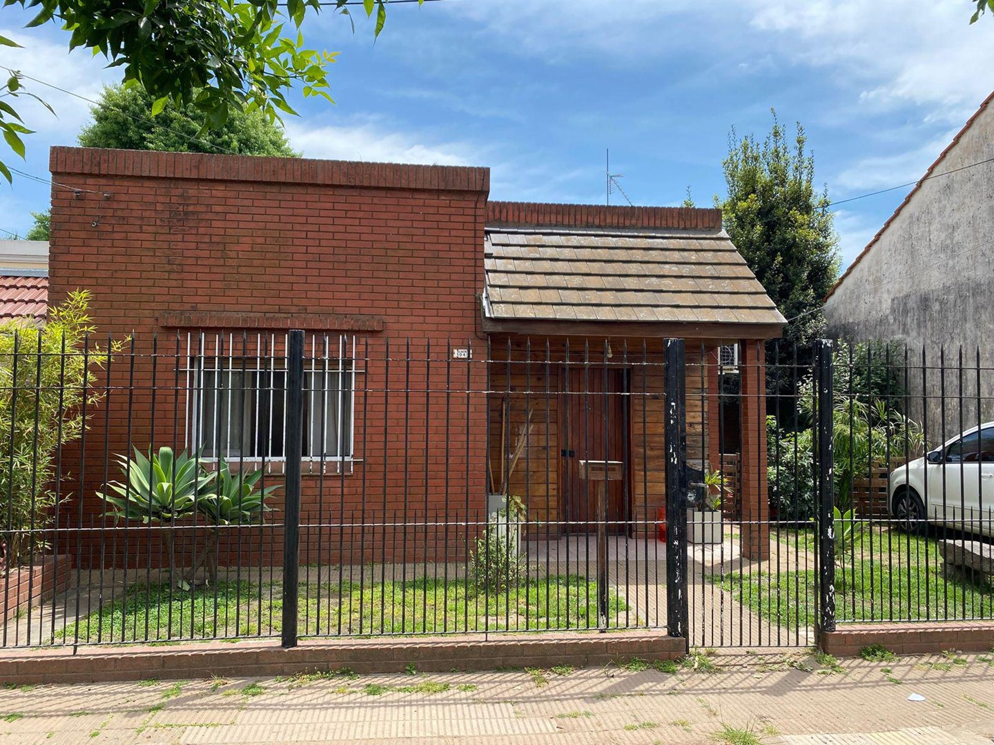 #5486253 | Venta | Casa | Argentina (Hugo Papucci Propiedades)