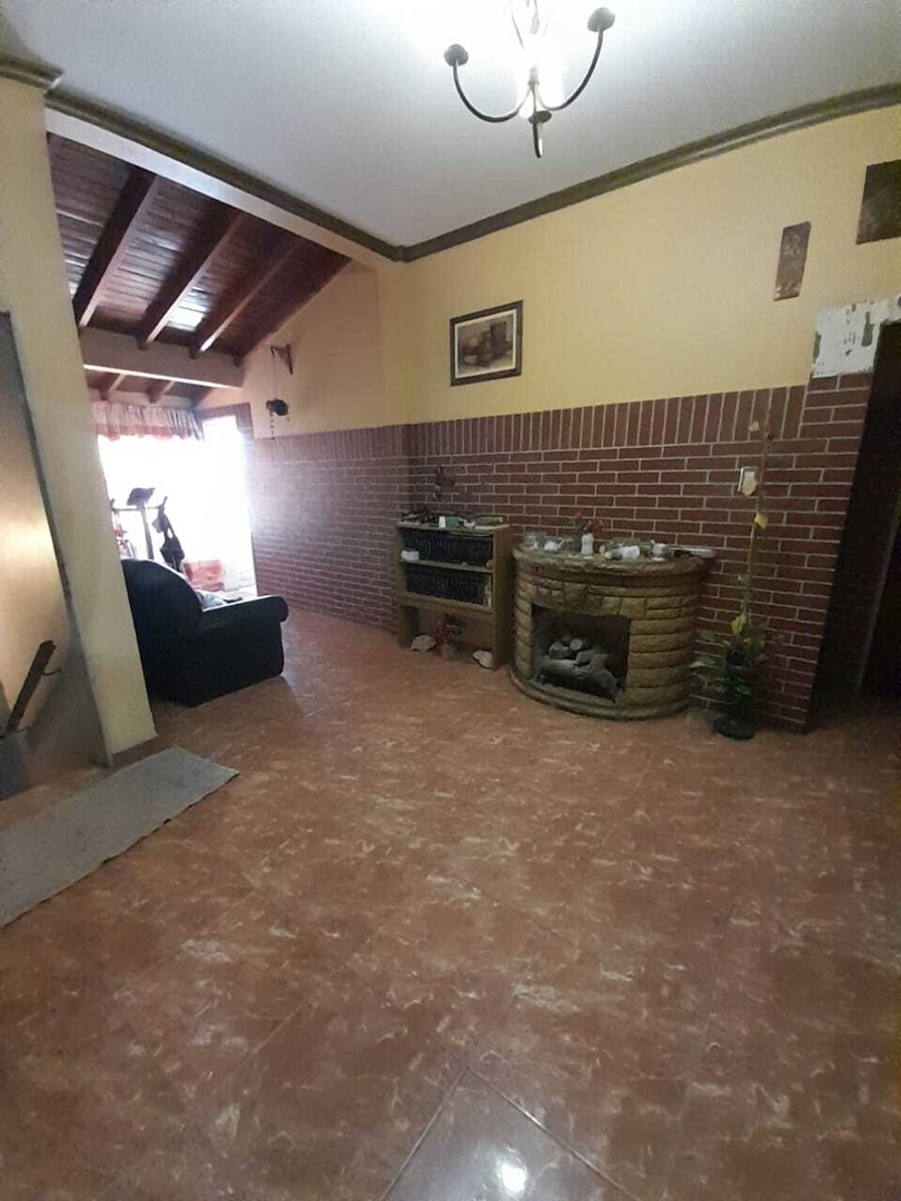 #4043761 | Venta | Casa | 9 De Abril (Juan Gonzalez Inmobiliaria)