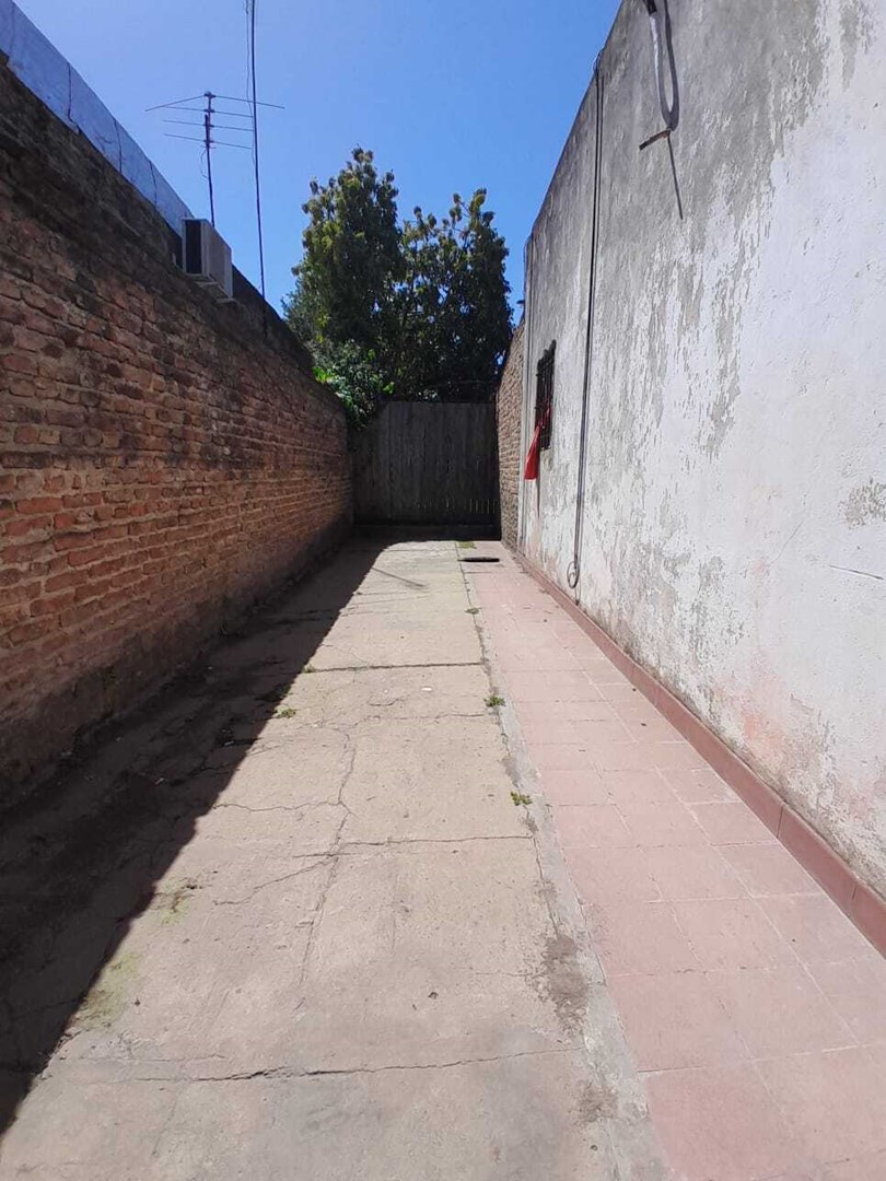 #5063743 | Sale | House | 9 De Abril (Juan Gonzalez Inmobiliaria)