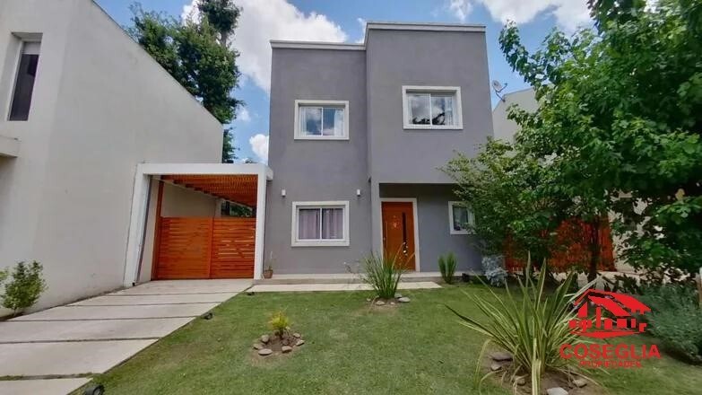 #5512943 | Venta | Casa | Argentina (Coseglia Propiedades)